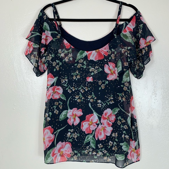 CAbi #5220 sail away cold shoulder cami in floral - Picture 3 of 8